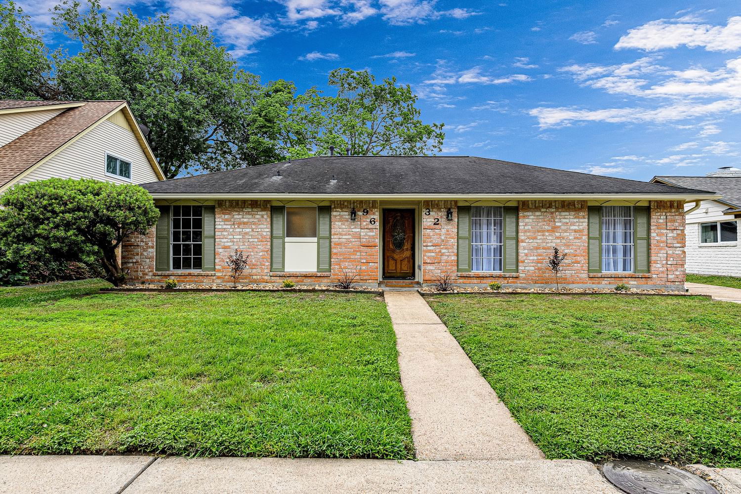 Real estate property located at 9623 Springmont, Harris, Kempwood North, Houston, TX, US