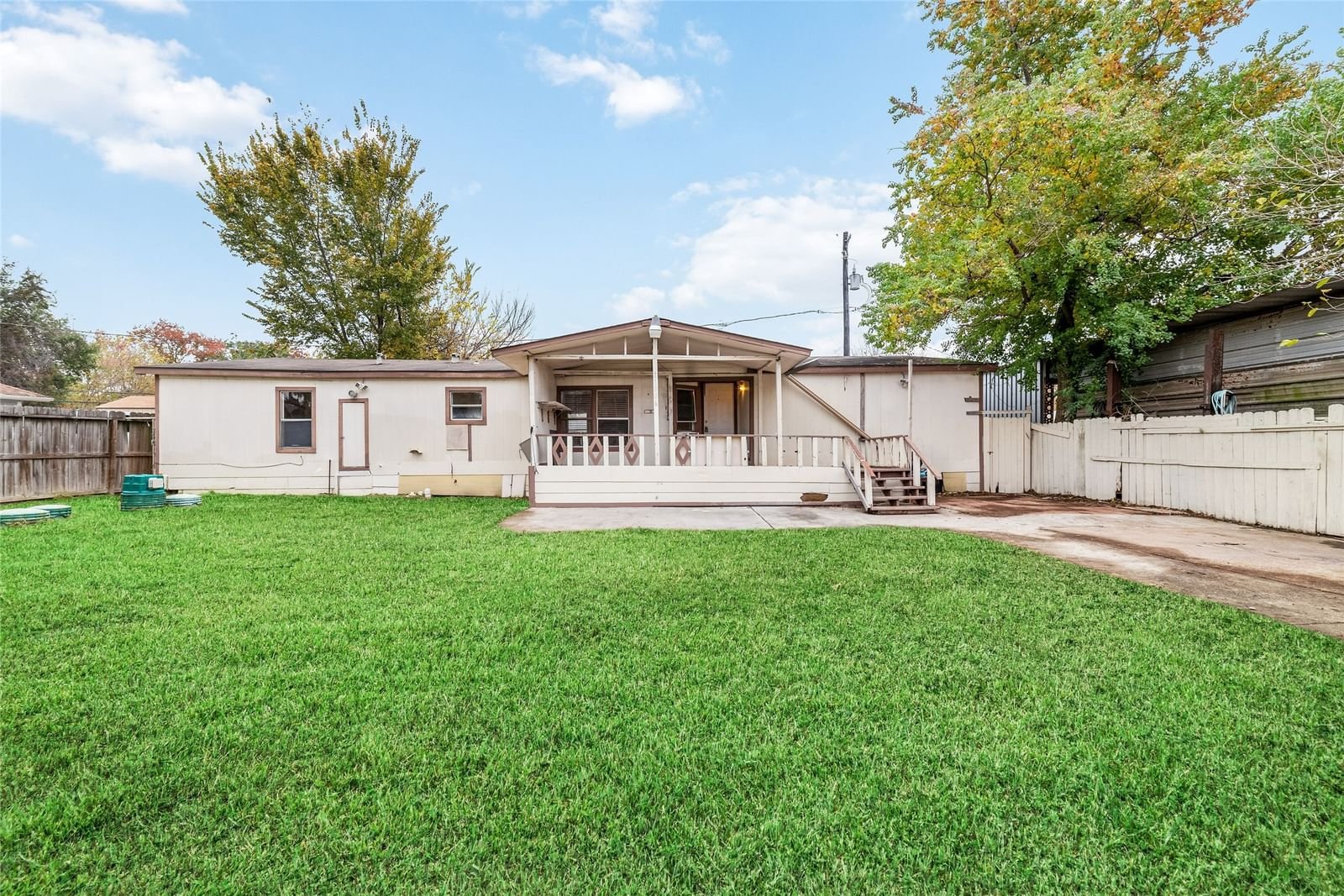 Real estate property located at 11806 Lynda, Harris, Mobile Home Estate 1 Unr, Houston, TX, US
