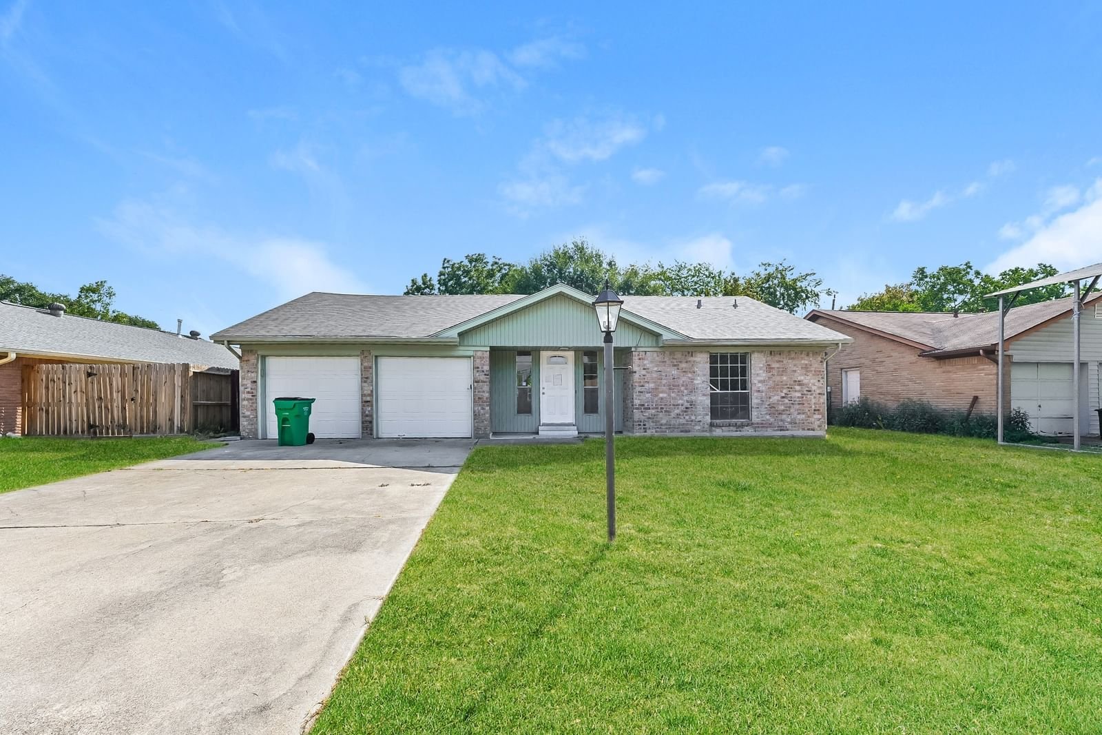 Real estate property located at 5402 Lorraine, Harris, Craigmont Place Sec 02, Baytown, TX, US