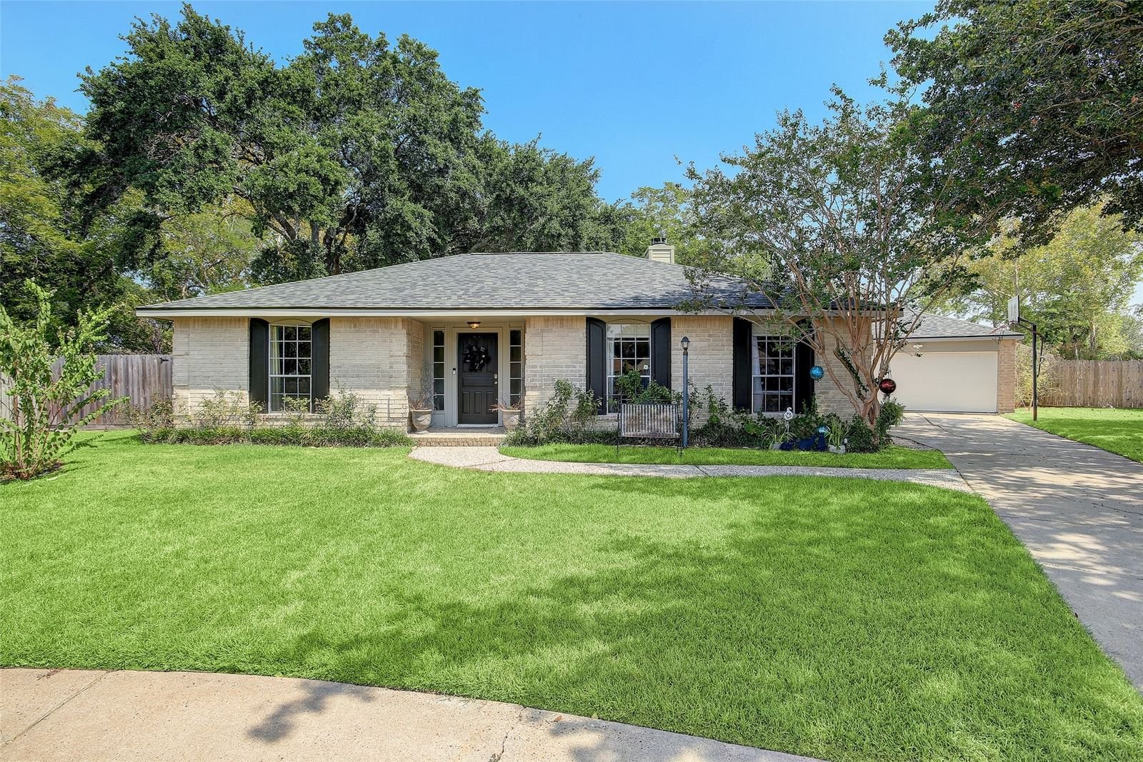 Real estate property located at 16311 Barcelona, Harris, Wedgewood Village Sec 06 R/P, Friendswood, TX, US