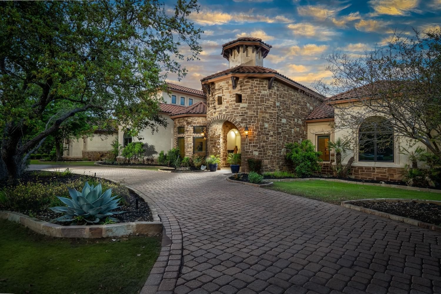 Real estate property located at 712 Brandon, Travis, Seven Oaks Sec 05, Austin, TX, US