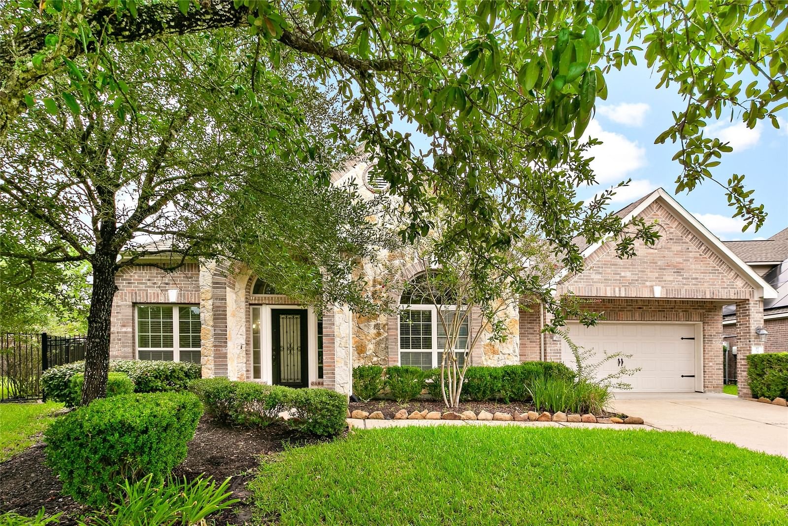 Real estate property located at 27 Vershire, Montgomery, The Woodlands, TX, US