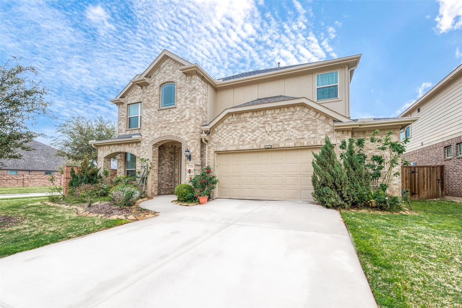 Real estate property located at 23714 Via Viale, Fort Bend, Lakes Of Bella Terra Sec 36, Richmond, TX, US