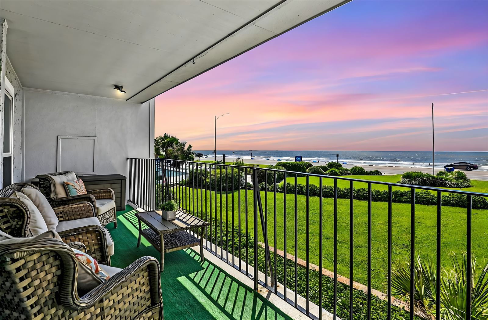 Real estate property located at 7600 Seawall #113, Galveston, Captains Cove Condos Bldg B, Galveston, TX, US