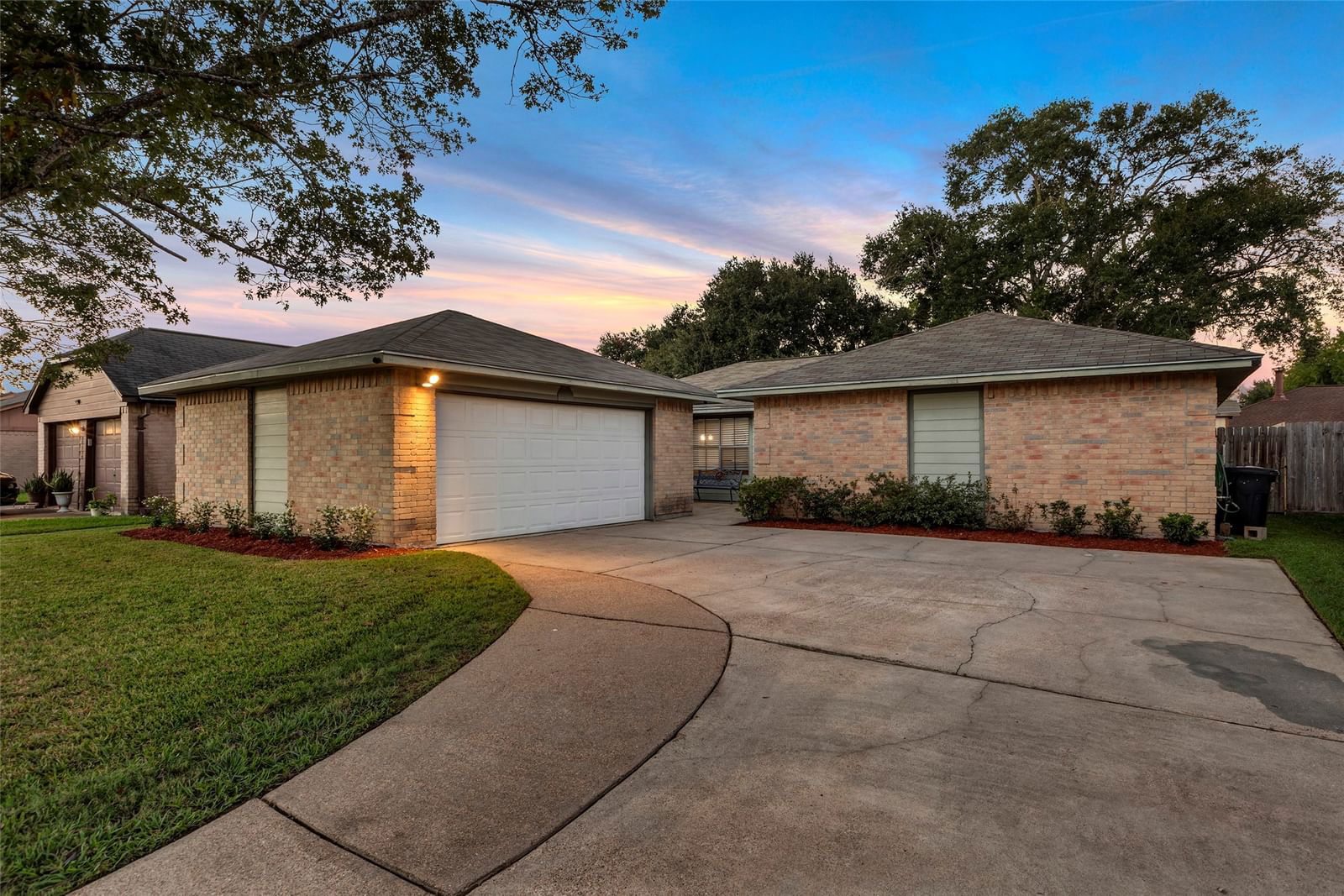 Real estate property located at 17023 Stone Stile, Harris, Heritage Park Sec 06, Friendswood, TX, US