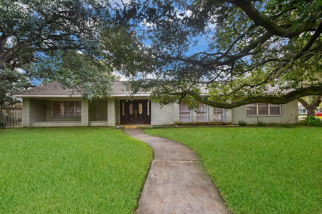 Real estate property located at 5667 Willers, Harris, Briarcroft, Houston, TX, US