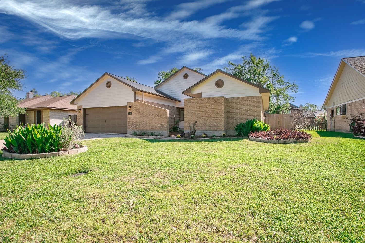 Real estate property located at 126 Daffodil, Brazoria, Tanglewood, Lake Jackson, TX, US