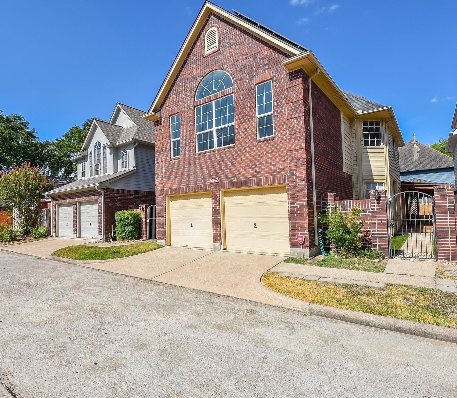 Real estate property located at 5842 Cinnamon Creek, Harris, Houston, TX, US