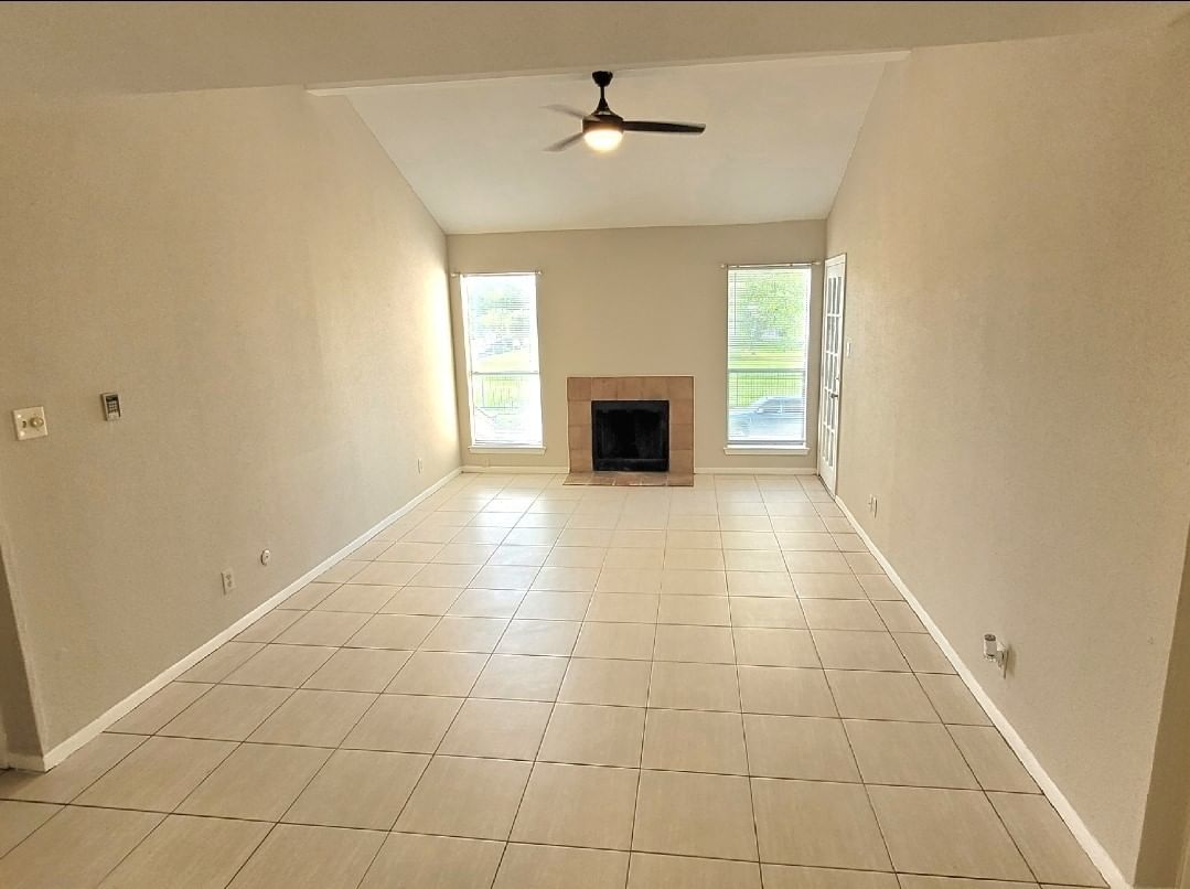 Real estate property located at 10211 Sugar Branch #318, Harris, Forum Park Condo Ph 03, Houston, TX, US