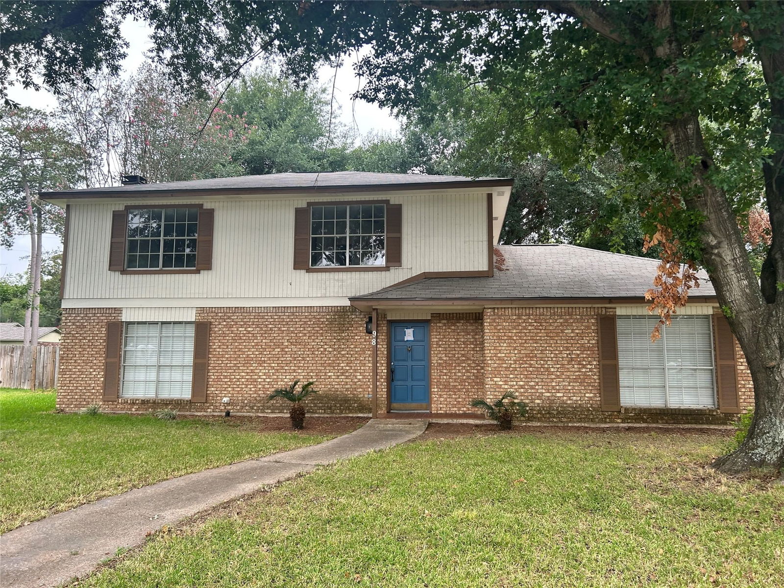 Real estate property located at 98 Willowbend, Walker, Forest Hills - Sec 4, Huntsville, TX, US