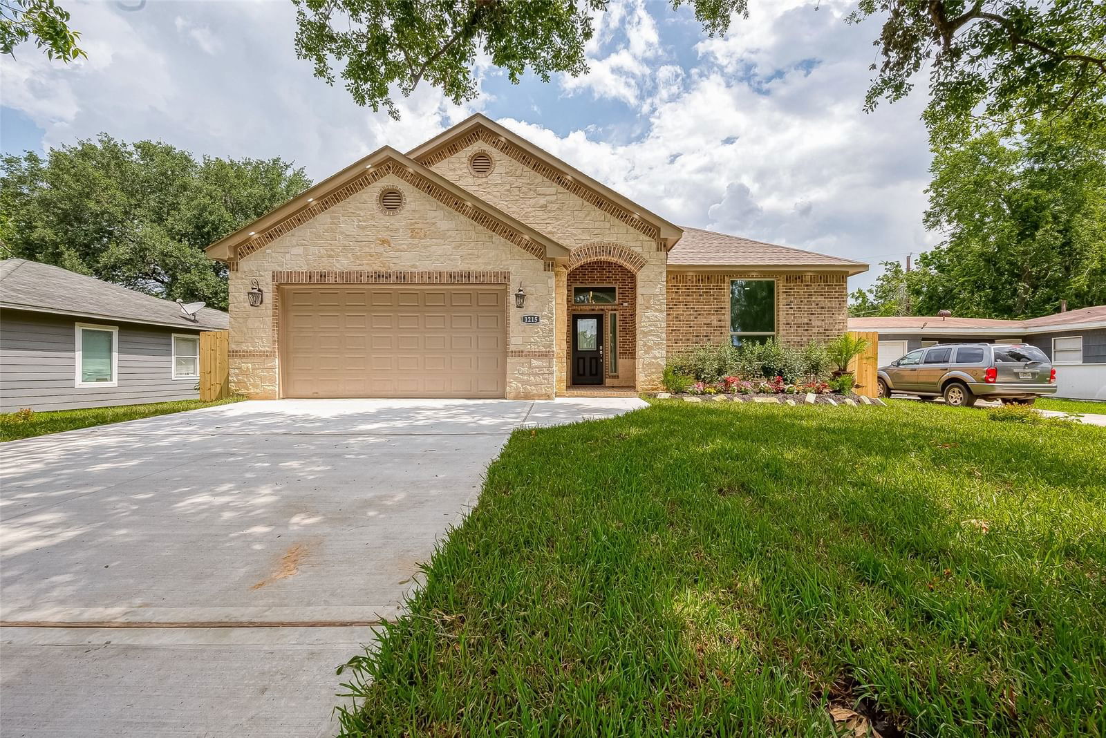 Real estate property located at 1215 Aberdeen, Harris, Tarrytown Sec 01, Pasadena, TX, US