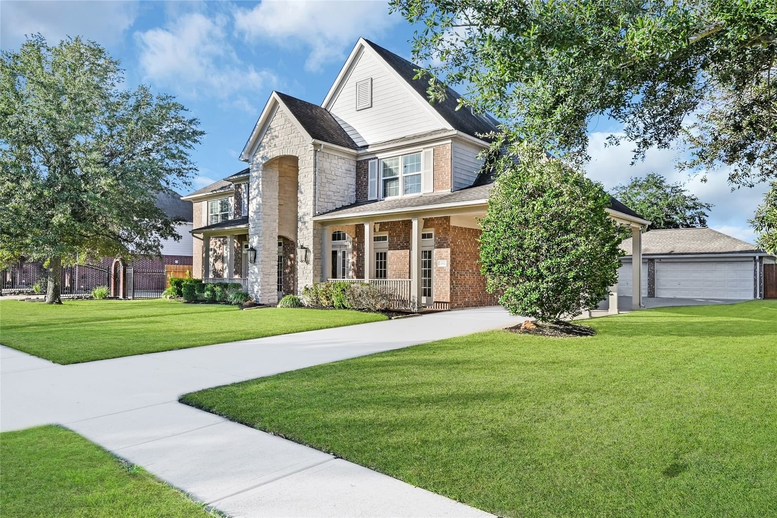 Real estate property located at 2002 Sandy Lake, Galveston, Friendswood Lakes Sec 1 2002, Friendswood, TX, US
