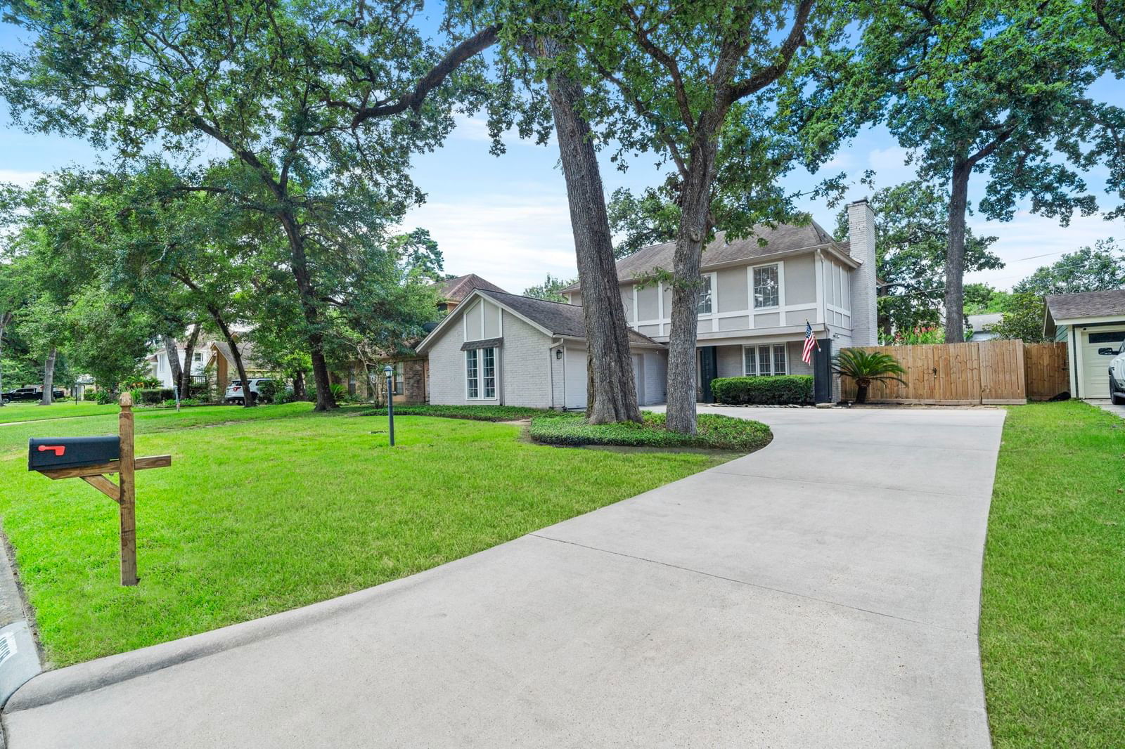 Real estate property located at 19619 Dianeshire, Harris, Enchanted Oaks Sec 04 R/P, Spring, TX, US