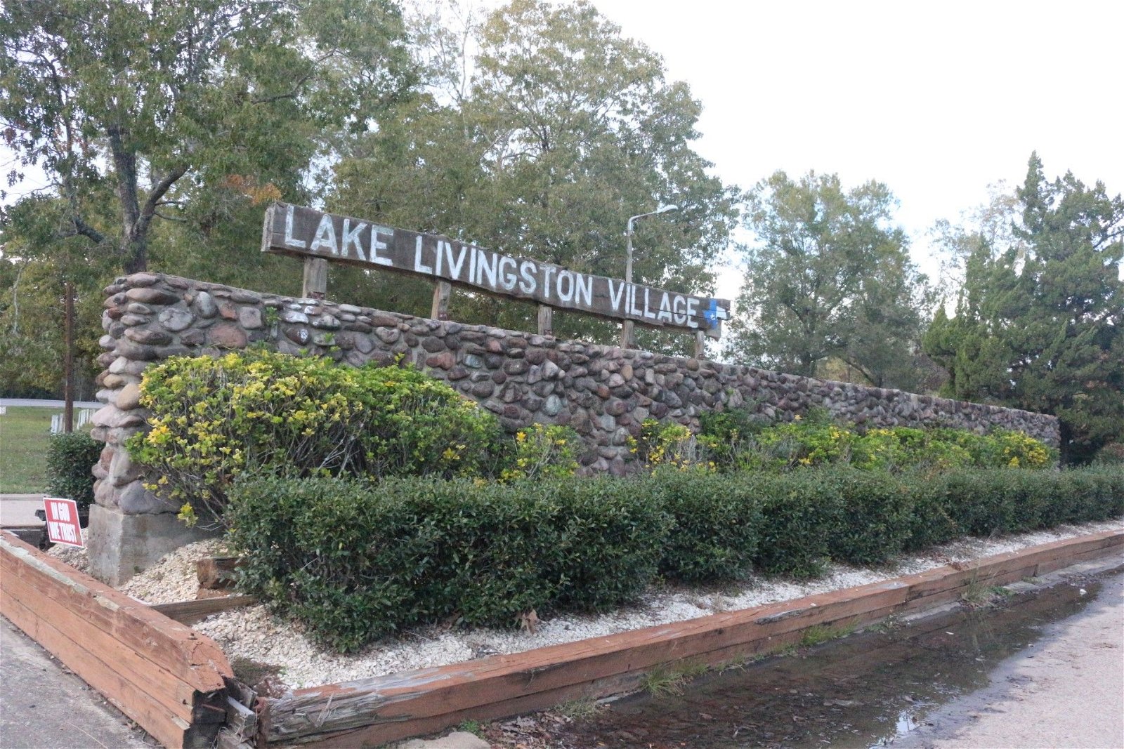 Real estate property located at 411 Terlingua, Polk, Lake Livingston Village, Livingston, TX, US