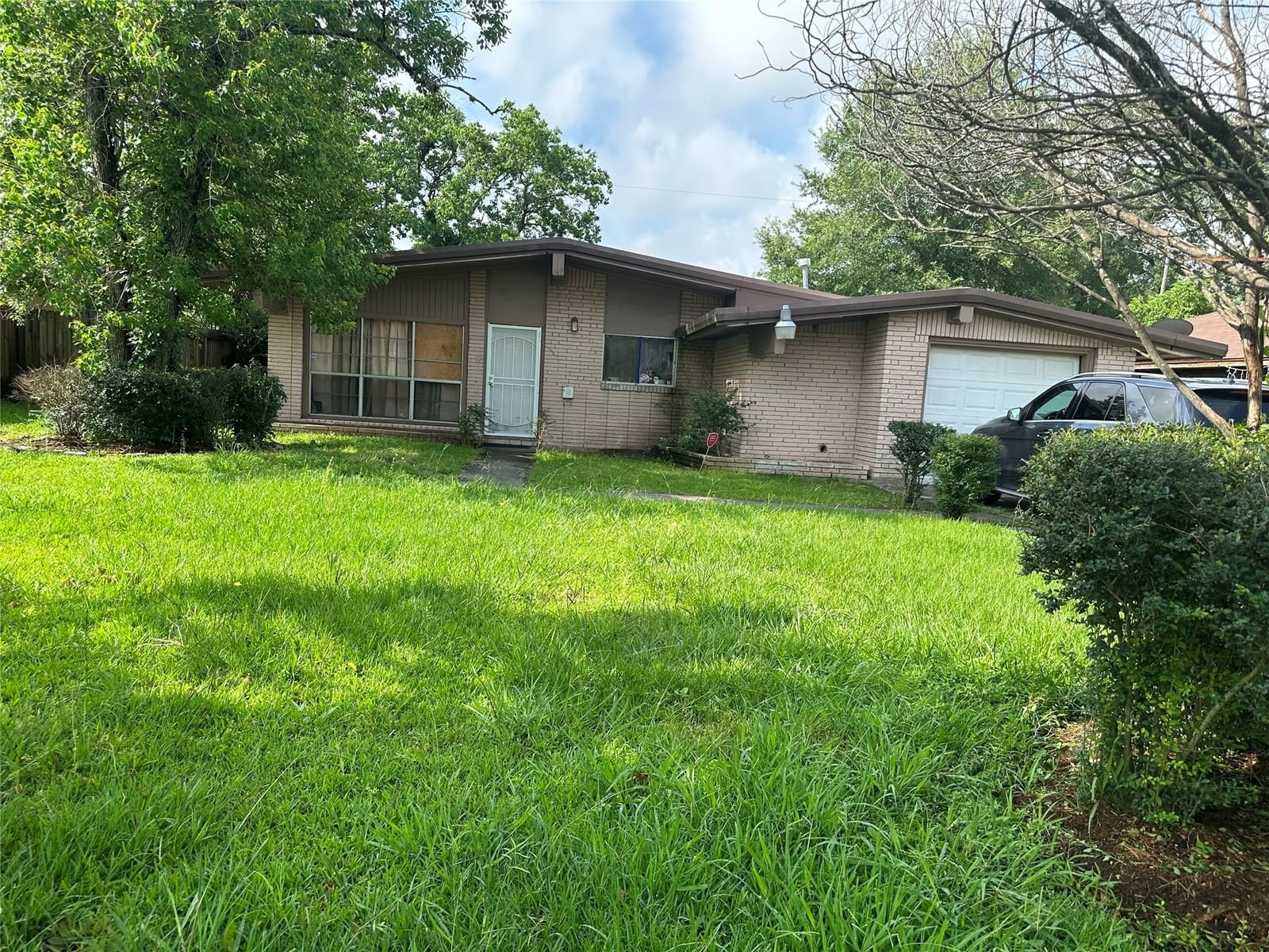 Real estate property located at 9330 Laura Koppe, Harris, Chatwood Place Sec 05, Houston, TX, US