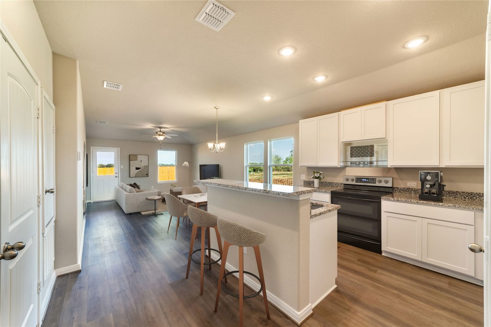 Real estate property located at 11135 Hollinger, Bexar, Converse, TX, US