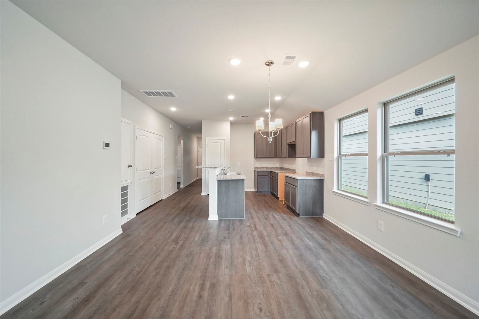 Real estate property located at 11135 Hollinger, Bexar, Converse, TX, US