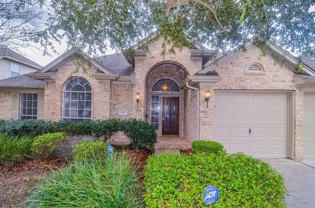 Real estate property located at 1115 Lake Shore, Brazoria, Pearland, TX, US