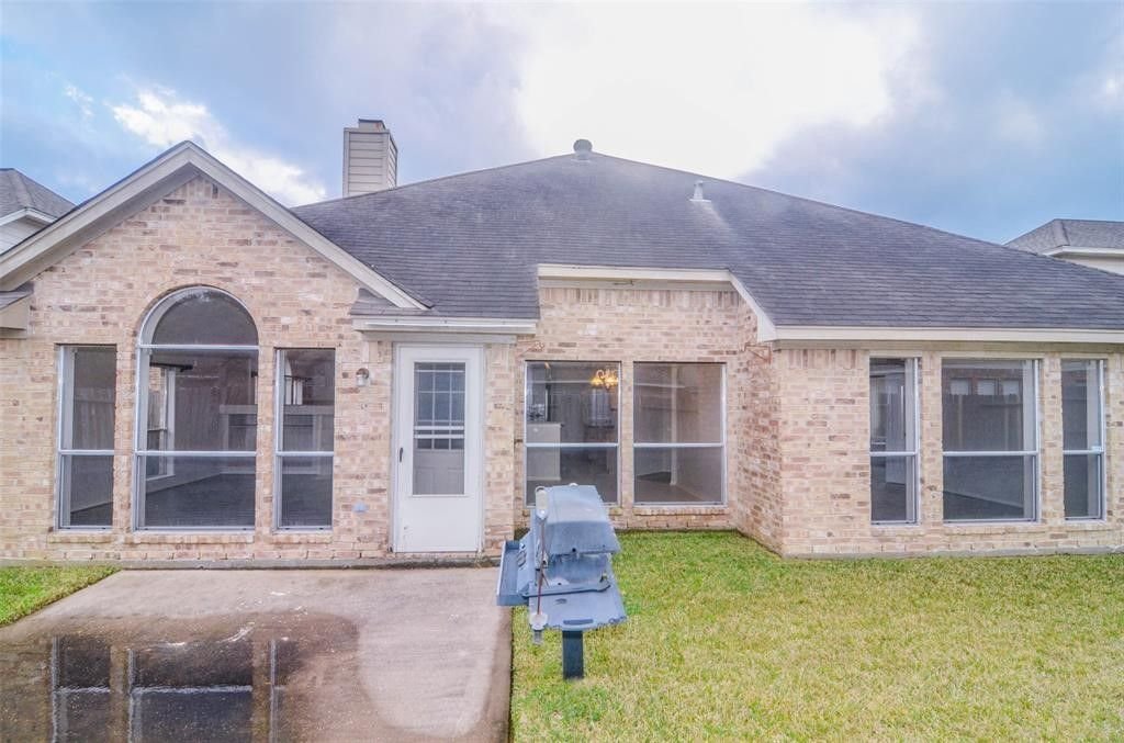 Real estate property located at 1115 Lake Shore, Brazoria, Pearland, TX, US