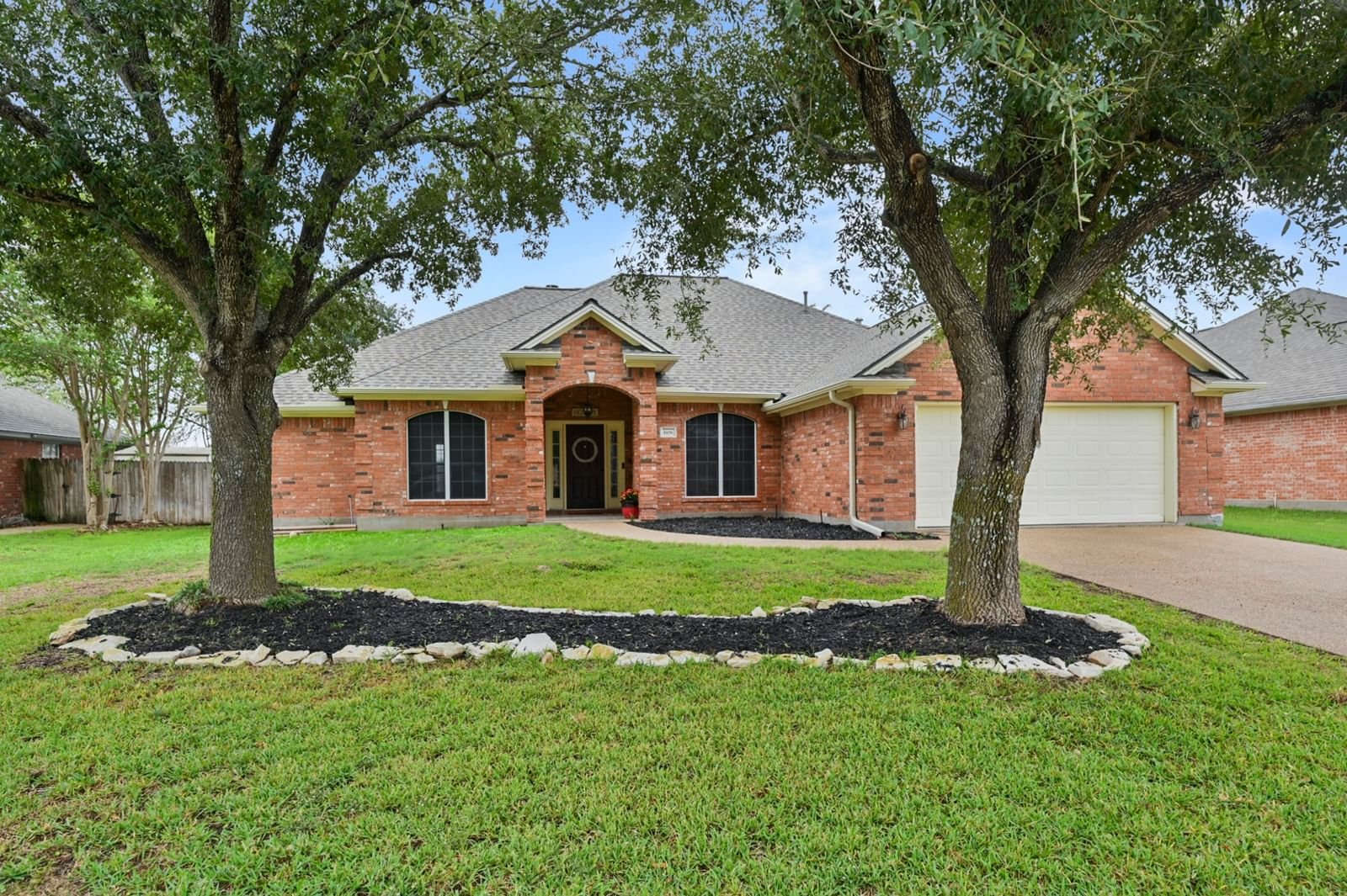 Real estate property located at 608 Brussels, Brazos, Edelweiss Estates Ph 3, College Station, TX, US