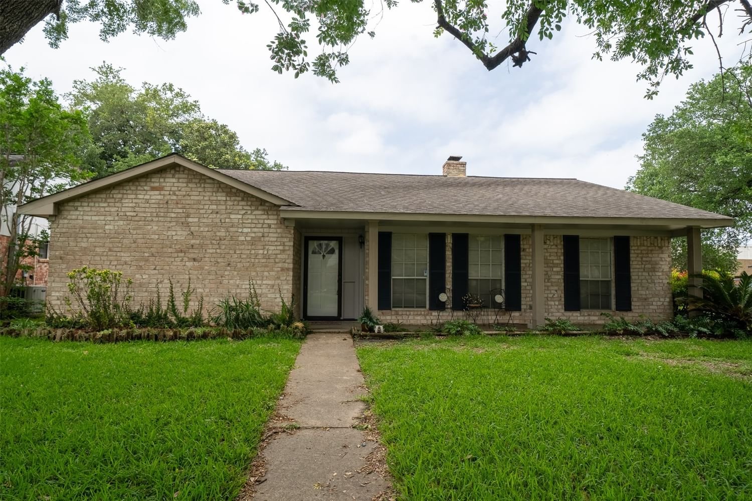 Real estate property located at 11731 Chessington, Harris, Glenshire, Houston, TX, US