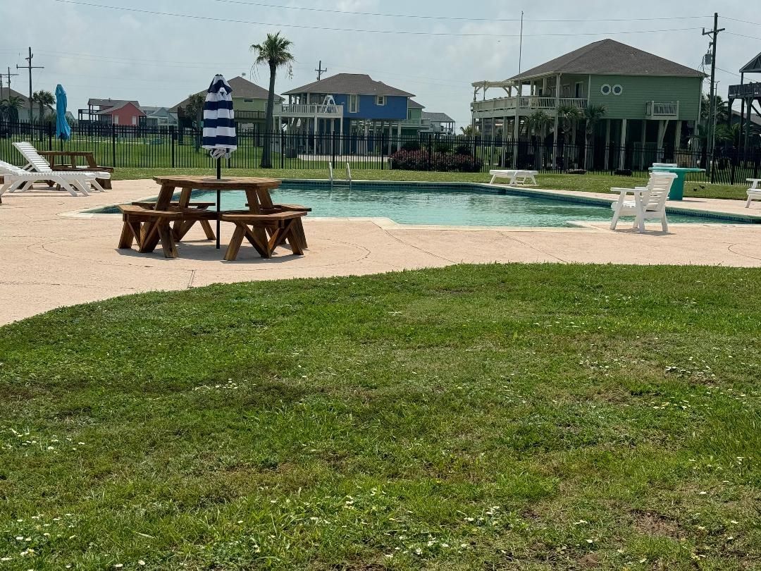 Real estate property located at 967 Sailfish, Galveston, Singing Sands 1, Crystal Beach, TX, US