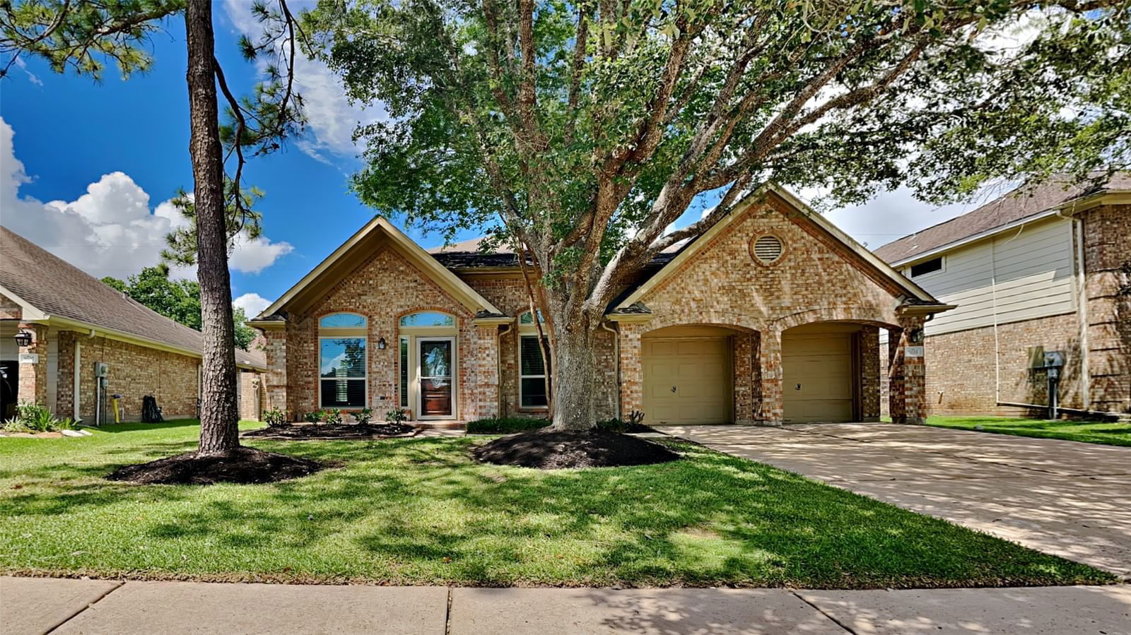 Real estate property located at 3611 Beacon Hill, Brazoria, The Gardens At Silverlak, Pearland, TX, US