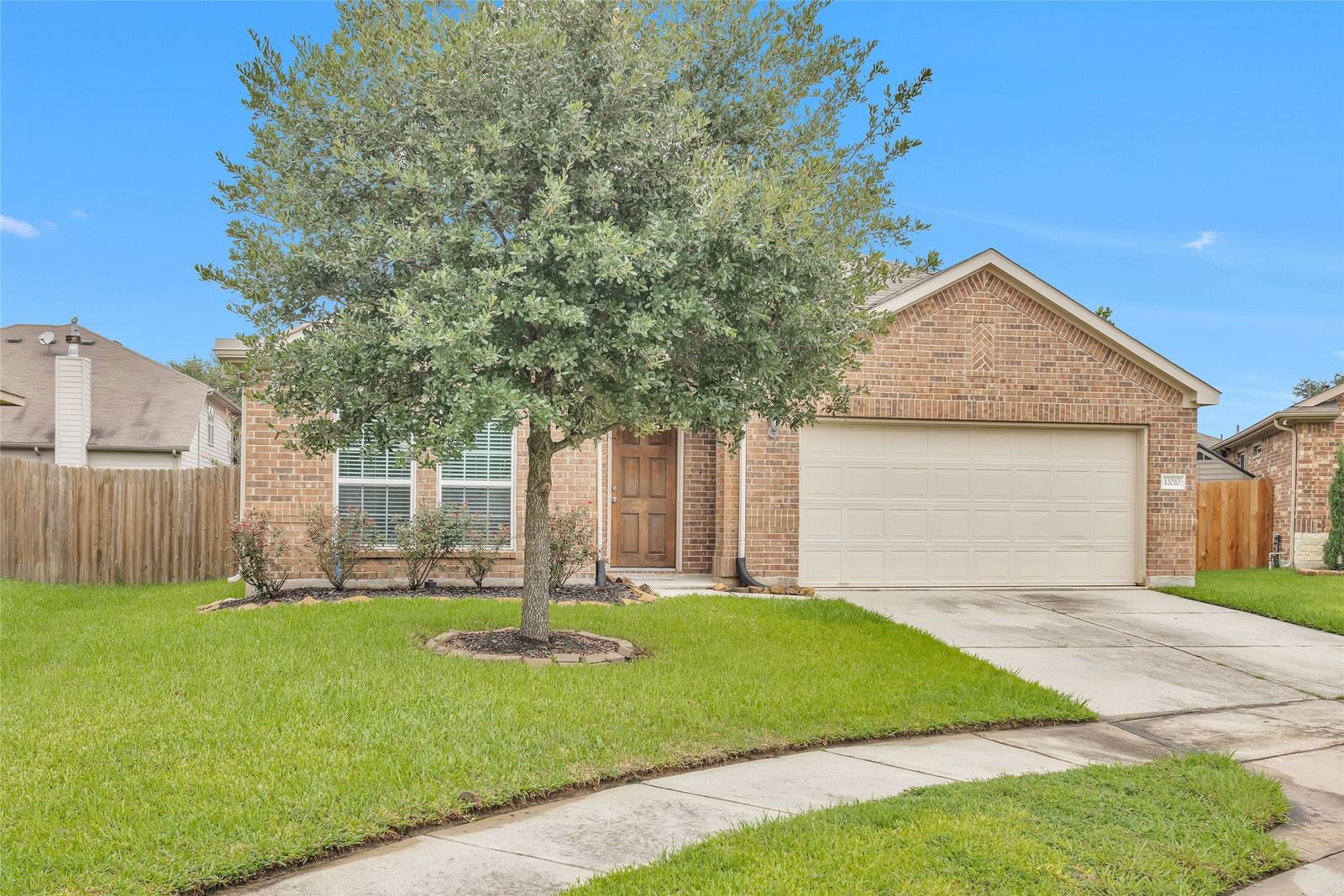 Real estate property located at 12010 Rockridge Falls, Harris, Willow Falls, Tomball, TX, US