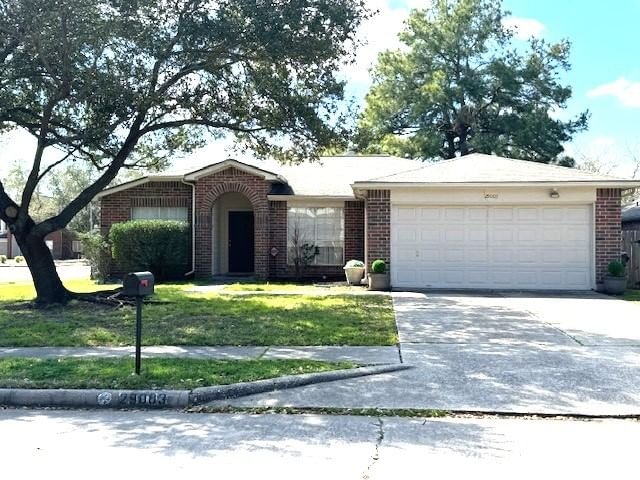 Real estate property located at 29003 Stone Fox Dr, Montgomery, Fox Run 07, Spring, TX, US