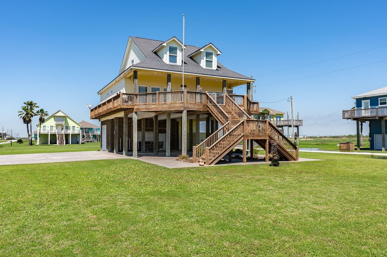 Real estate property located at 854 West, Galveston, Dolphin Waves, Crystal Beach, TX, US