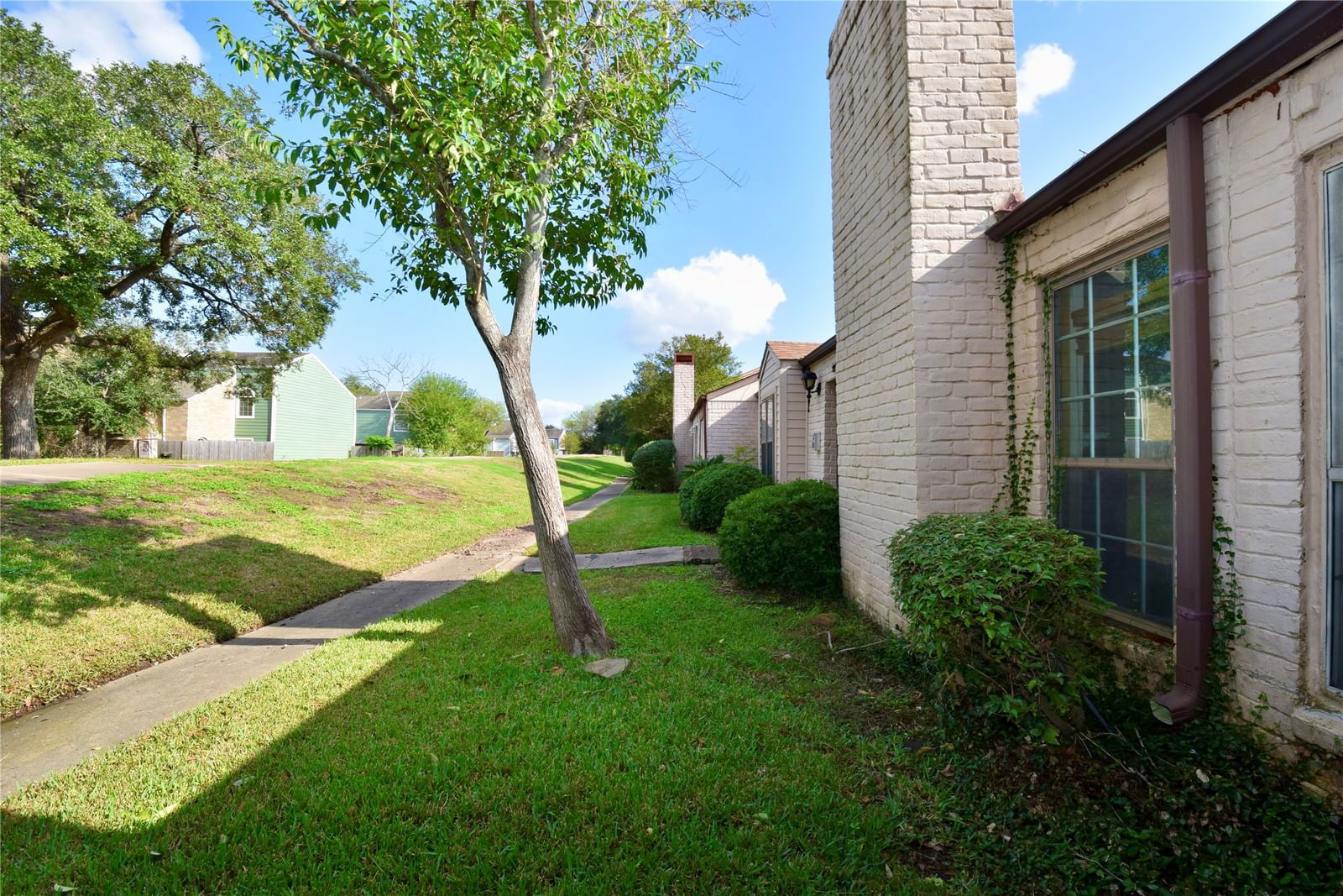 Real estate property located at 10824 Bexley, Harris, Glenshannon Sec 04 Pt 02, Houston, TX, US