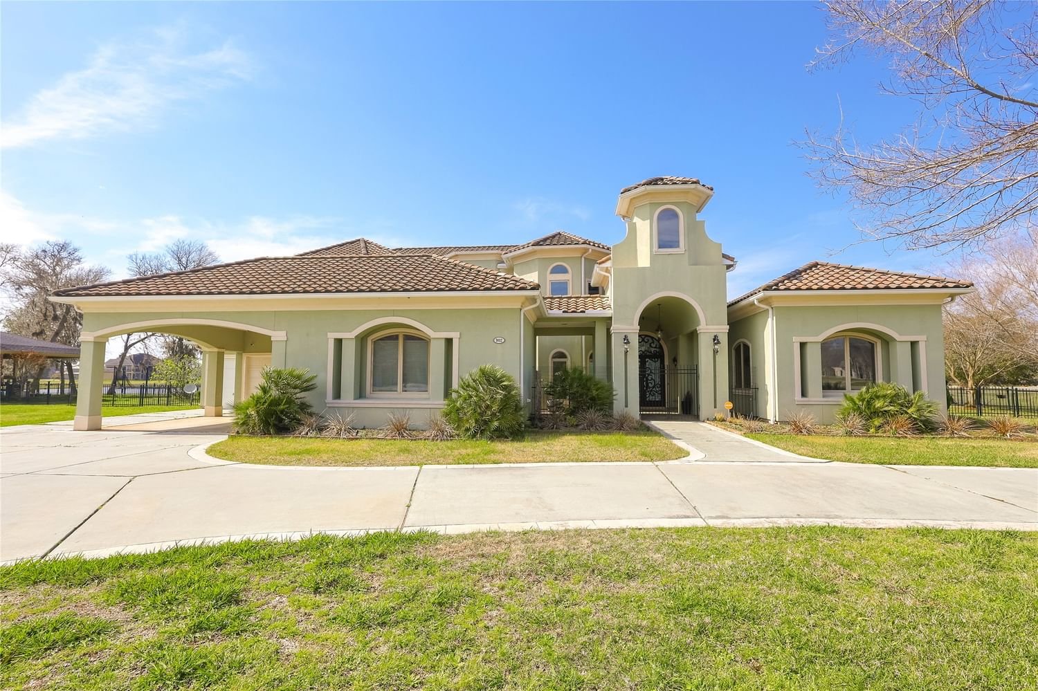Real estate property located at 902 Kings Forest, Fort Bend, Royal Lakes Estates, Richmond, TX, US