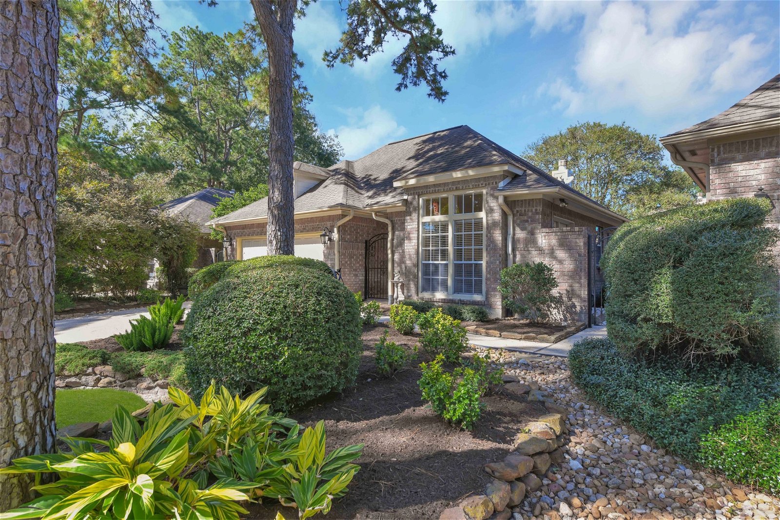 Real estate property located at 4211 Valley Glade, Harris, Kings Crossing, Kingwood, TX, US