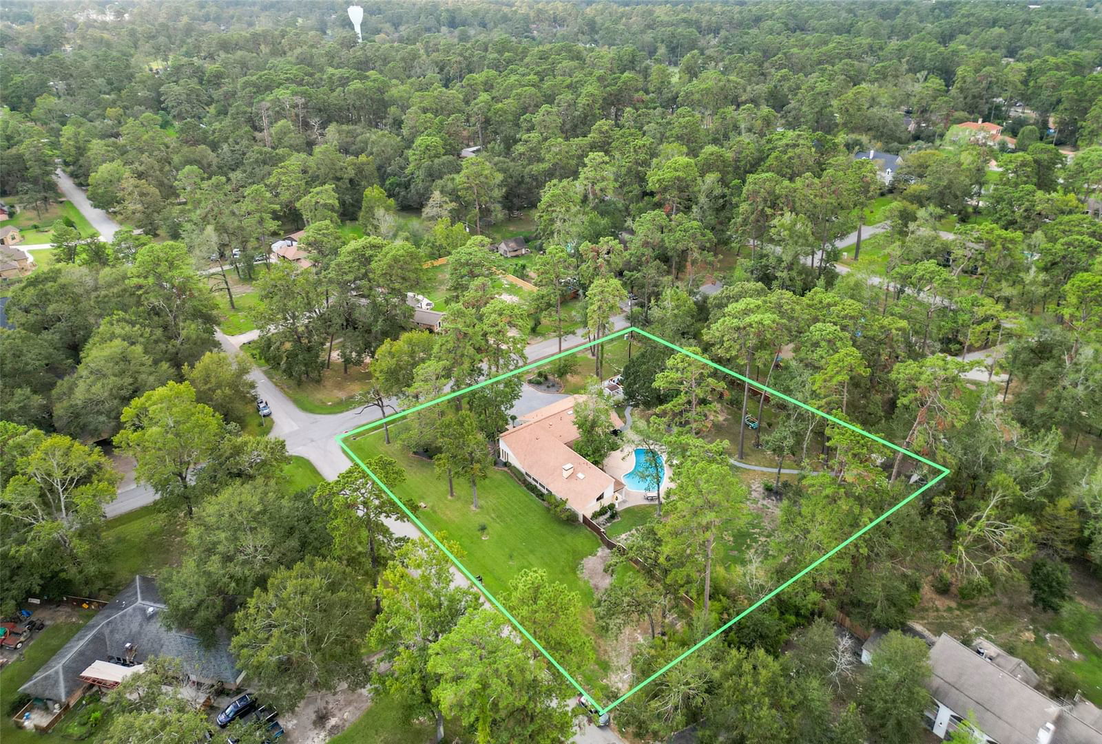 Real estate property located at 1501 Mistletoe, Harris, Forest Cove, Kingwood, TX, US