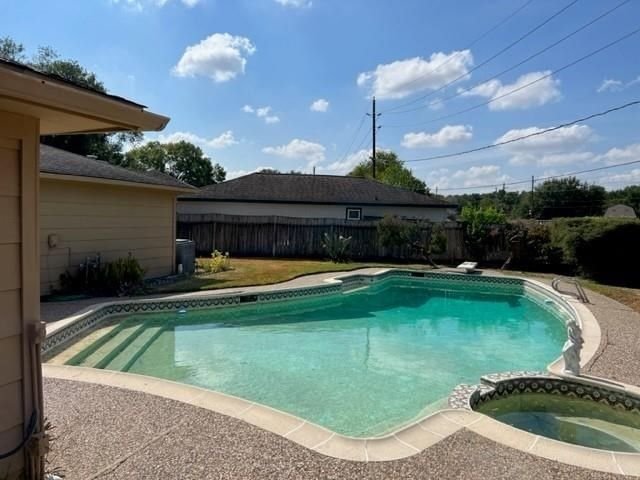 Real estate property located at 11819 Double Tree, Harris, Woodedge Village Sec 01 Reserve J, Houston, TX, US