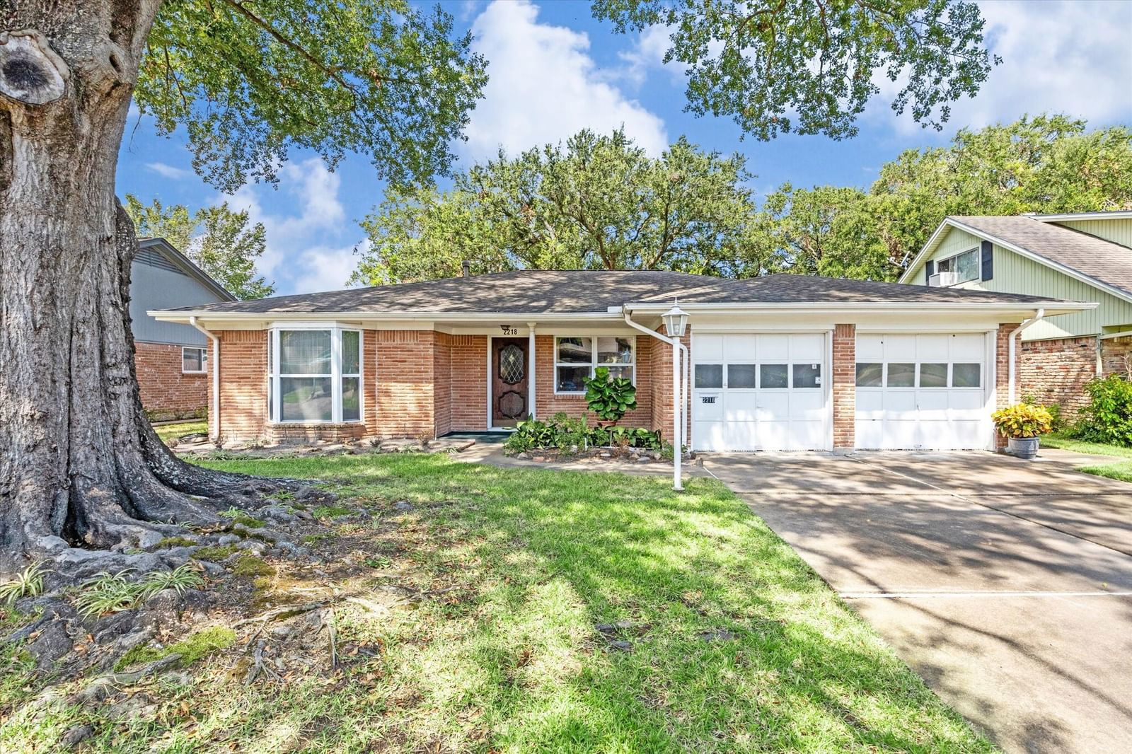 Real estate property located at 2218 Peach, Harris, Sam Rayburn Heights R/P, Pasadena, TX, US