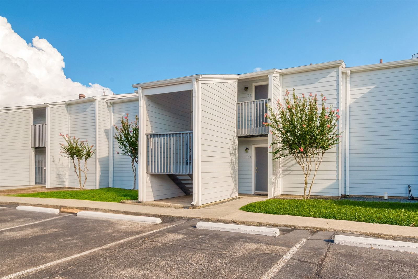 Real estate property located at 13151 Walden #107, Montgomery, Inverness Condo 01, Montgomery, TX, US