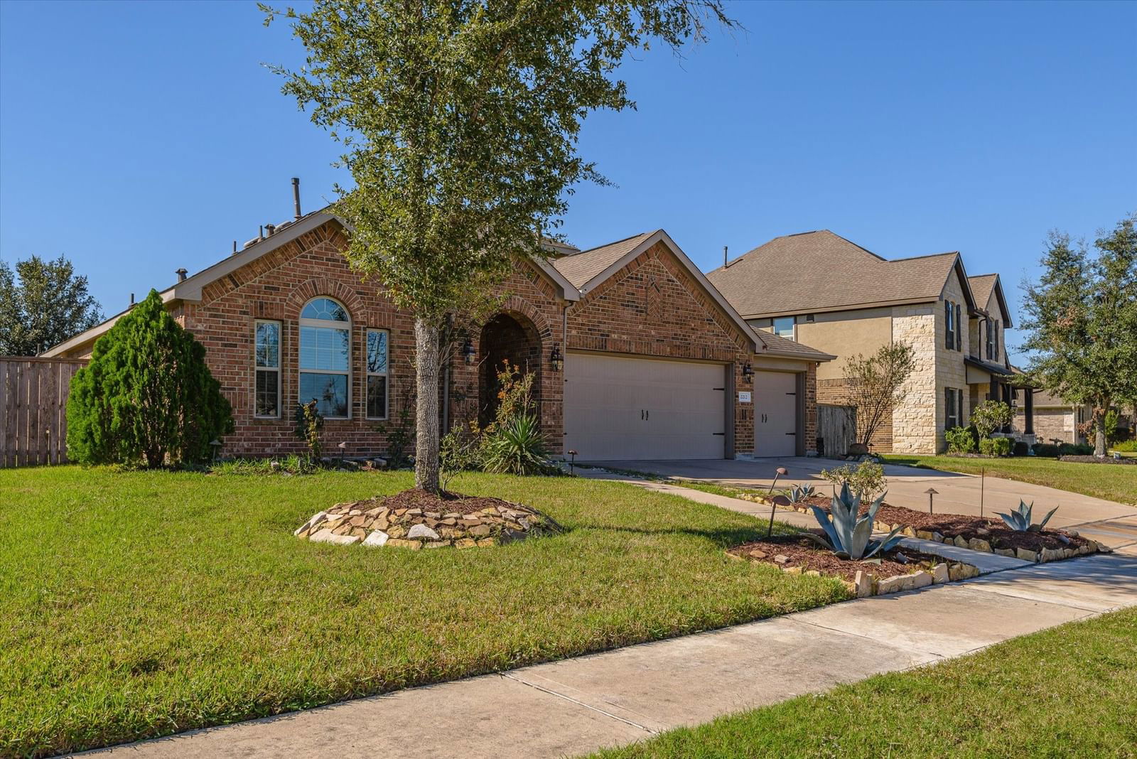 Real estate property located at 2212 Meadow Wind, Harris, Riverstone Ranch/Clear Crk Sec, Pearland, TX, US