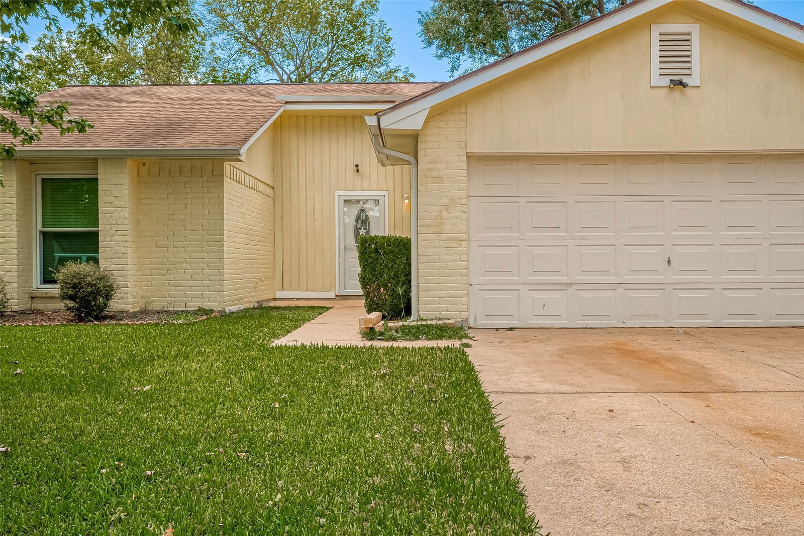 Real estate property located at 7234 Londres, Fort Bend, Mission West Sec 1, Houston, TX, US