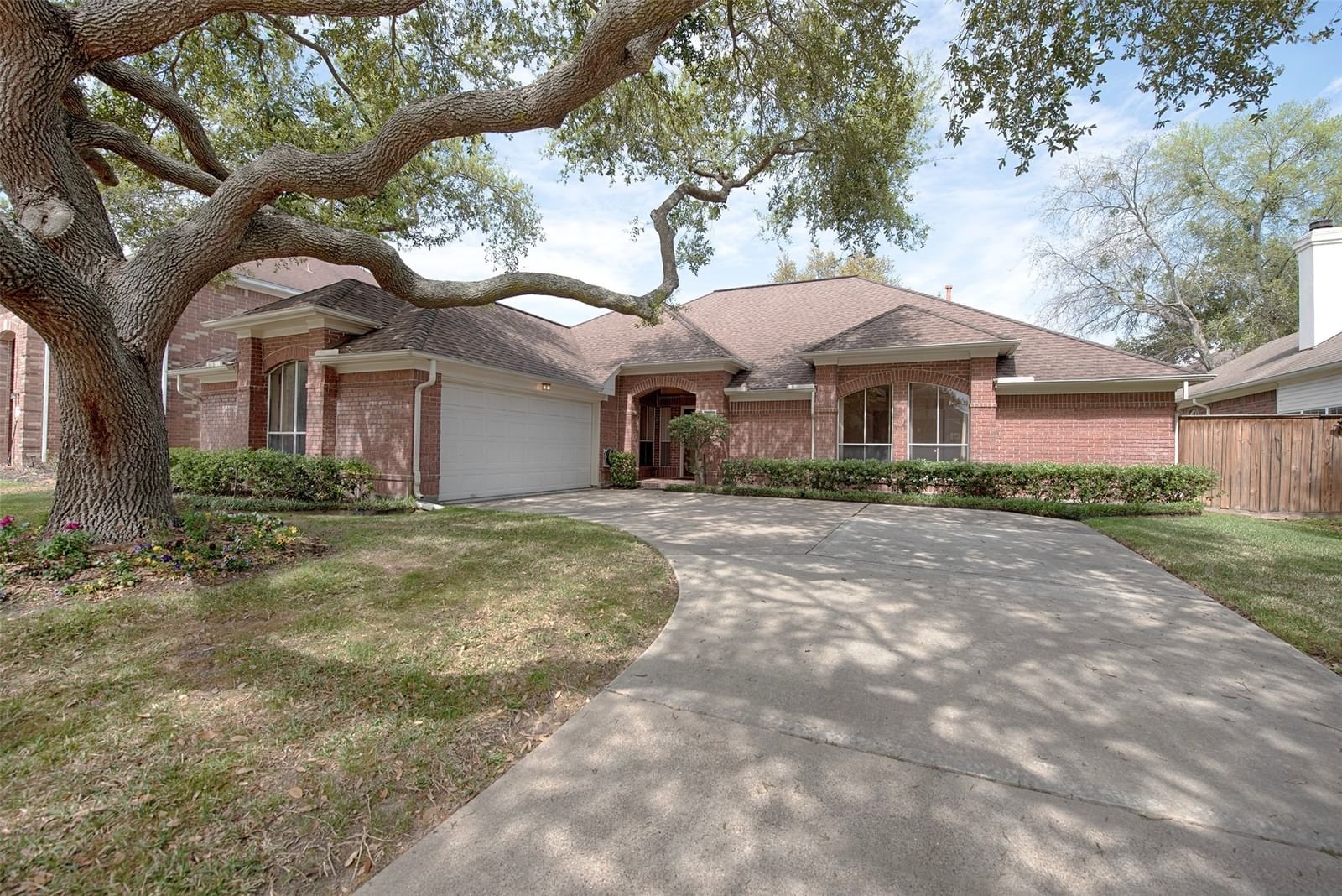 Real estate property located at 14114 Heatherhill, Harris, Meadow Briar Sec 02, Houston, TX, US