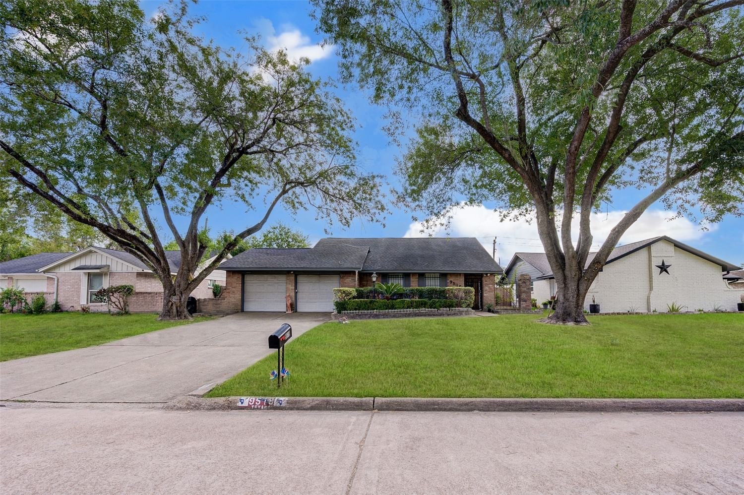 Real estate property located at 9518 Vanwood, Harris, Houston, TX, US