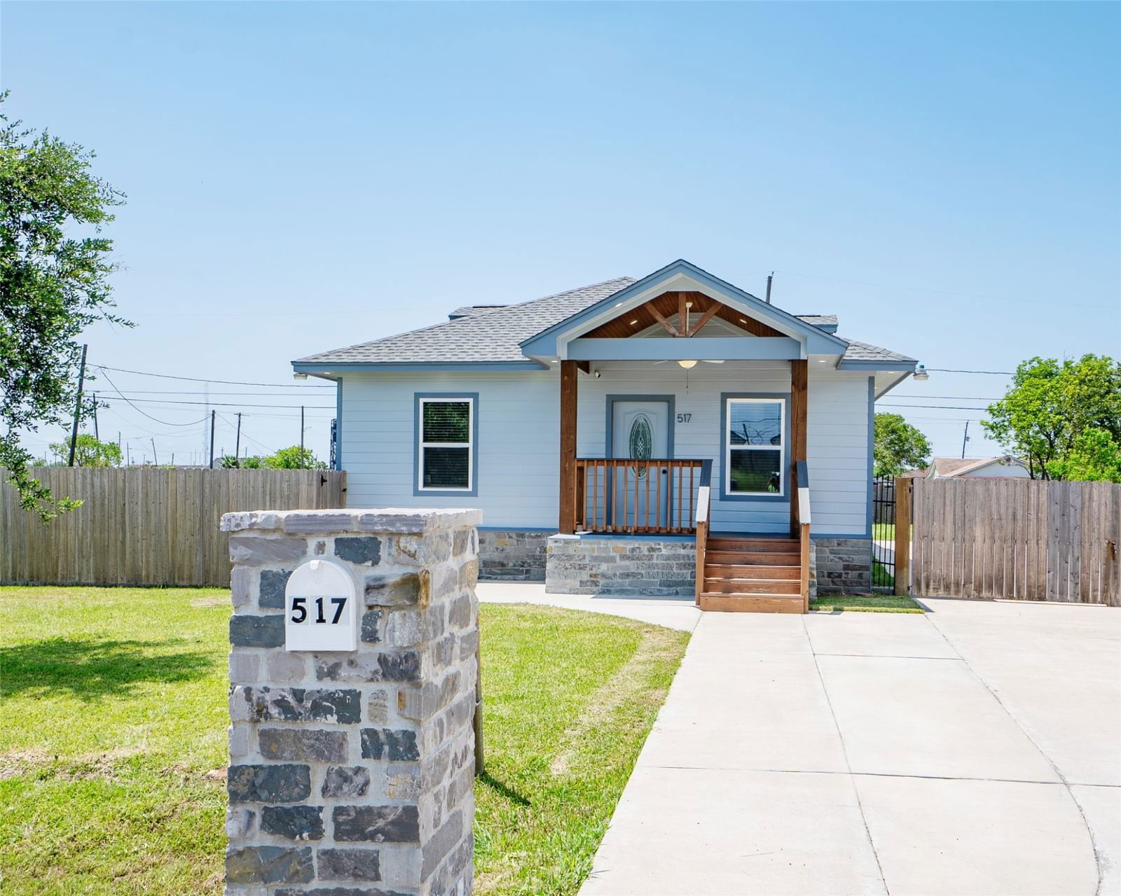 Real estate property located at 517 Avenue G, Brazoria, Velasco Freeport, Freeport, TX, US