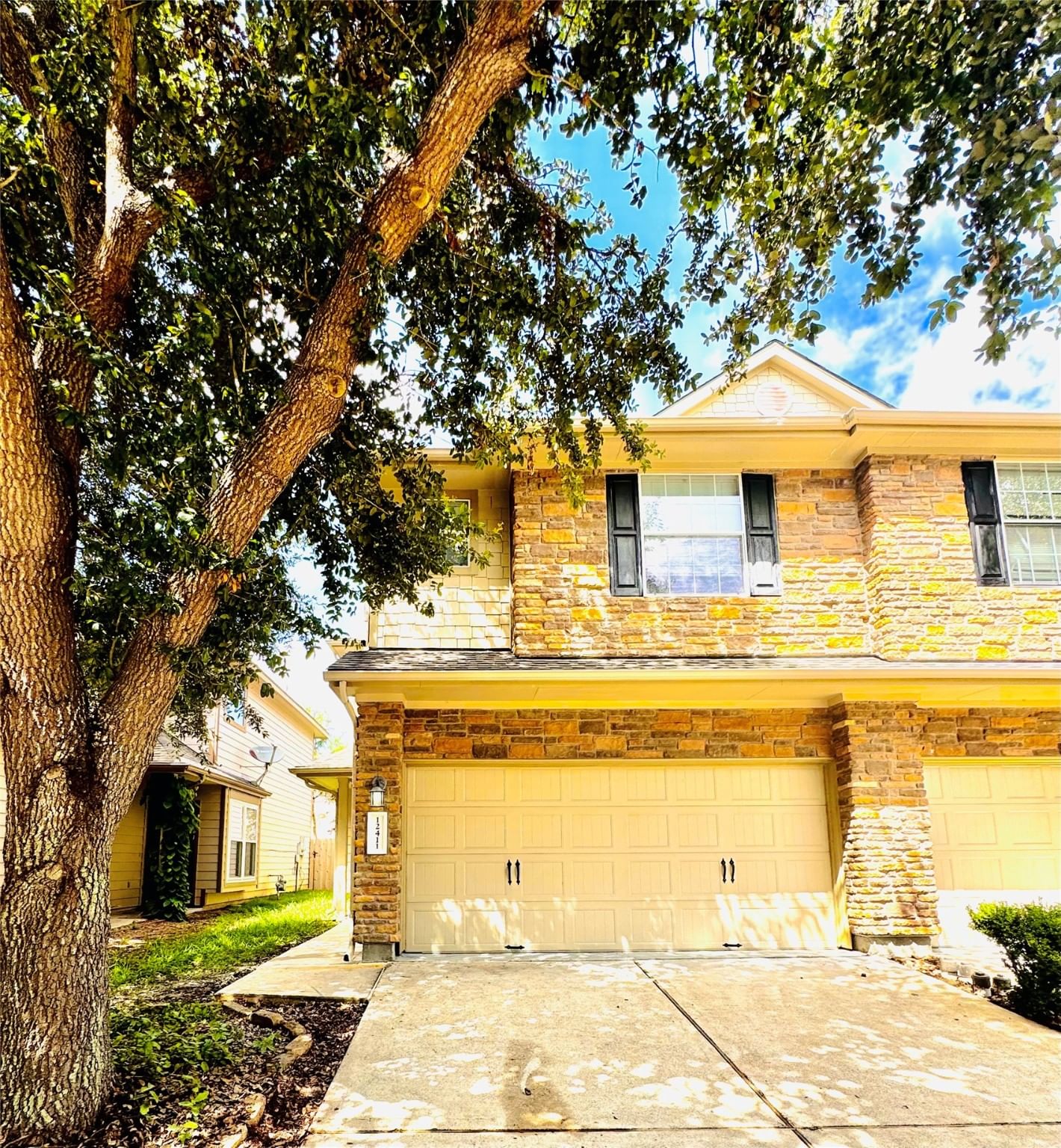 Real estate property located at 12411 Jasmine Brook, Harris, Village Of College Place, Houston, TX, US