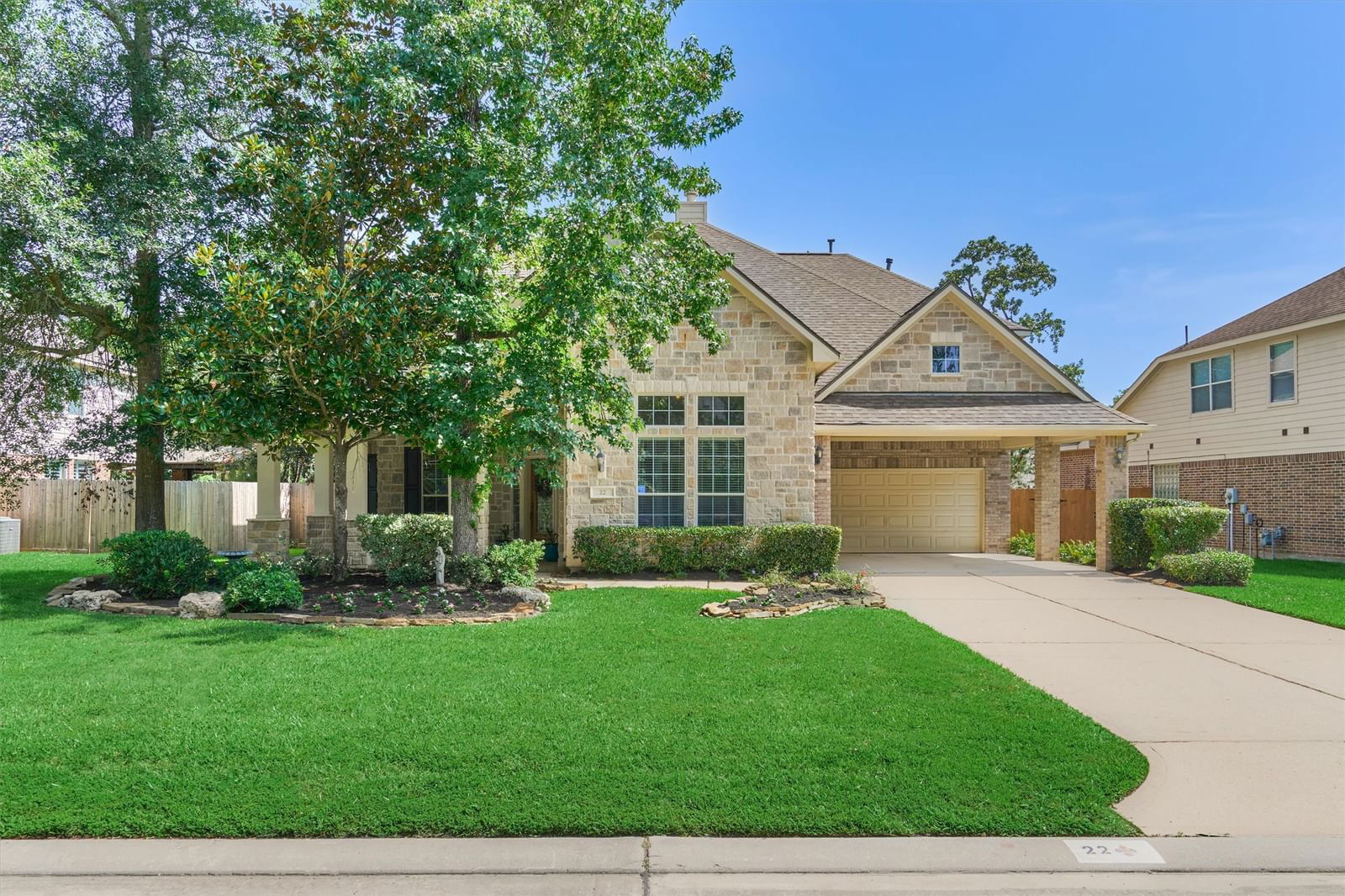 Real estate property located at 22 Bardsbrook, Montgomery, The Woodlands, The Woodlands, TX, US