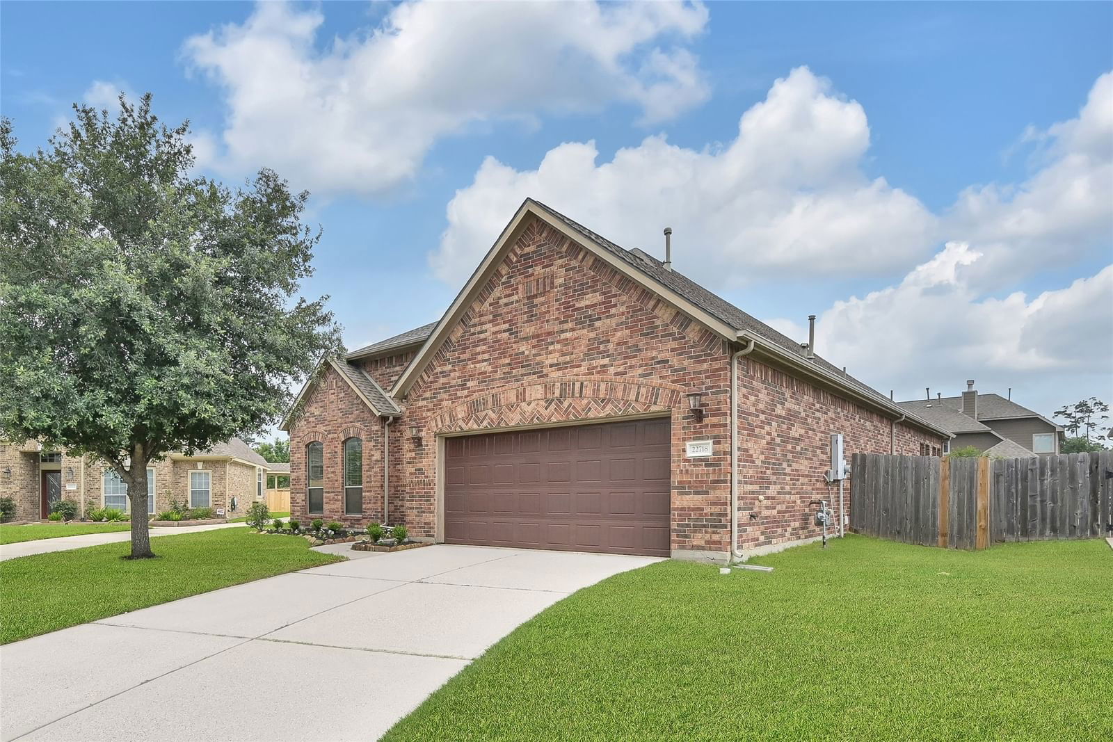 Real estate property located at 22718 Newcourt Place, Harris, Inverness Estates, Tomball, TX, US