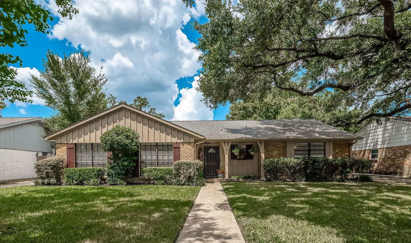 Real estate property located at 9614 Meadowglen, Harris, Tanglewilde Sec 02, Houston, TX, US