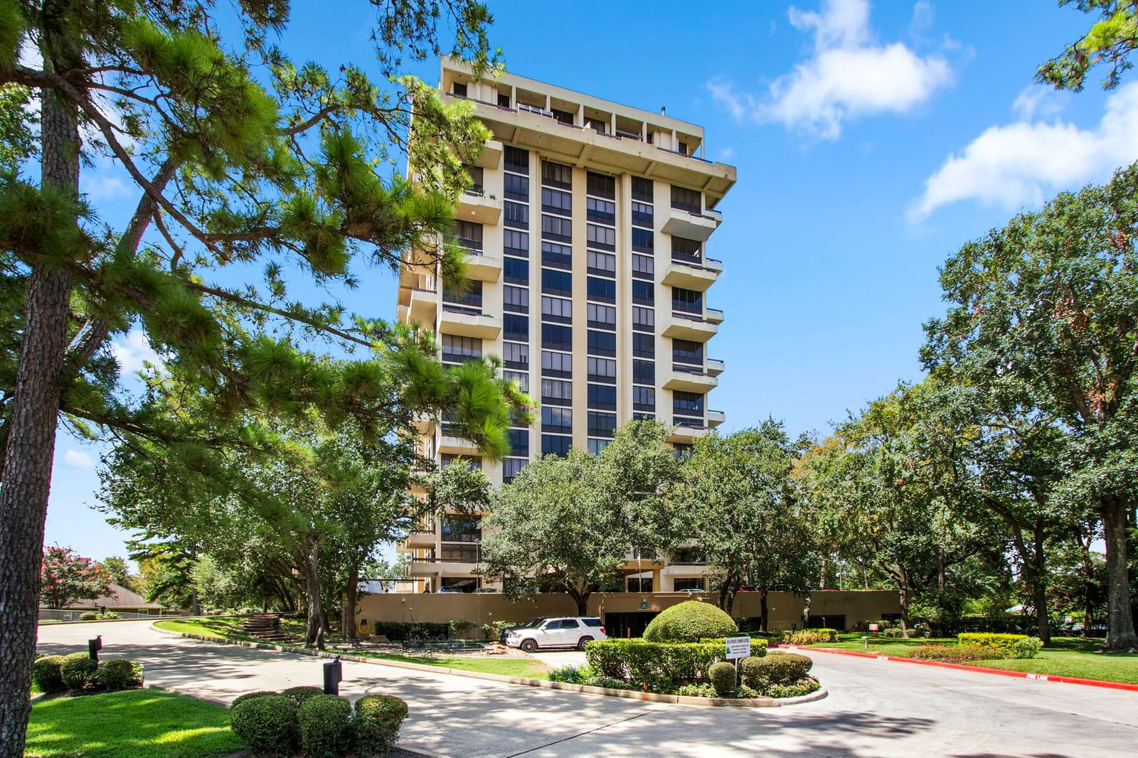 Real estate property located at 14655 Champion Forest #403, Harris, Timber Top Condos, Houston, TX, US