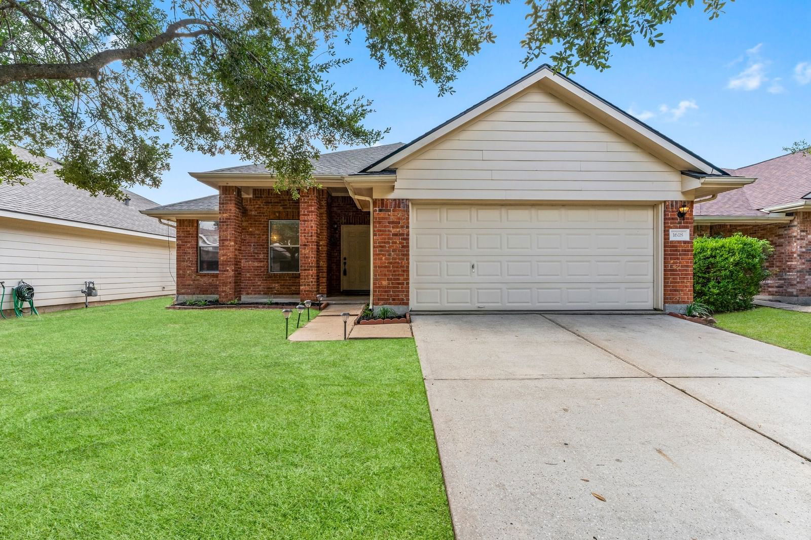 Real estate property located at 1618 Hade Meadow, Harris, Meadowview Farms Sec 3, Houston, TX, US