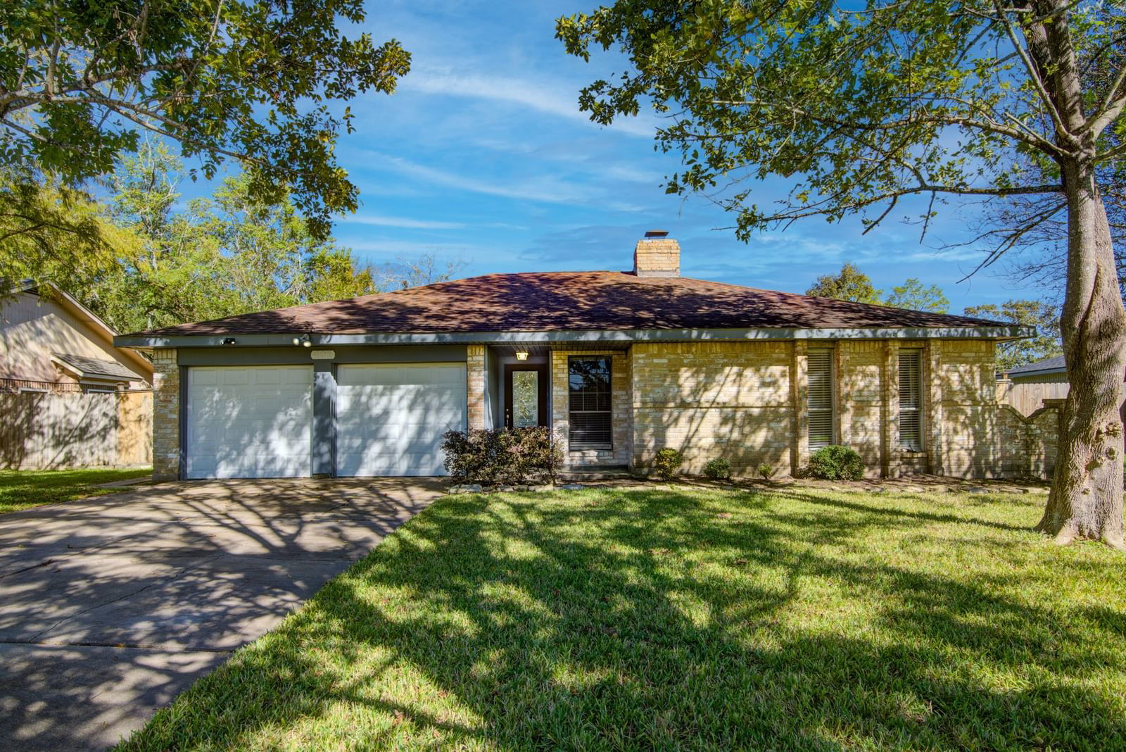 Real estate property located at 401 Castlelake, Galveston, Anna Alea Kingspark/Whitehall, Friendswood, TX, US