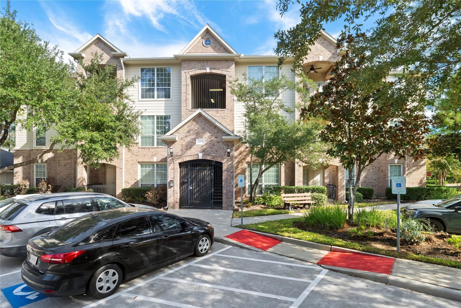 Real estate property located at 6607 Lake Woodlands #124, Montgomery, Condominiums At Sterling Green, The Woodlands, TX, US